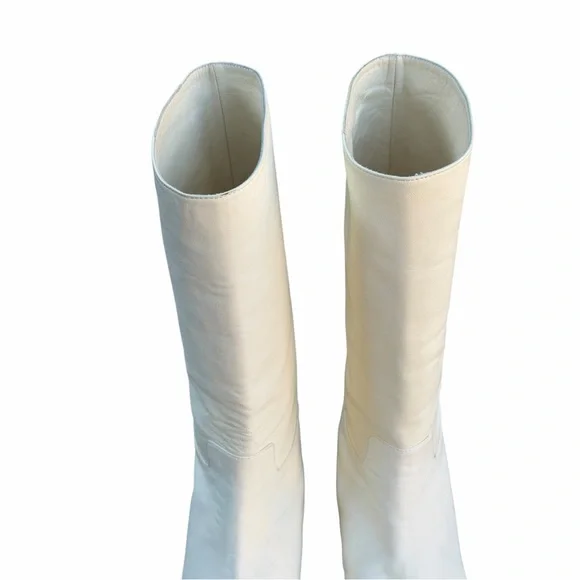 Chanel CC Cap Toe Boots White Black Leather Size 38 - Picture 5 of 16